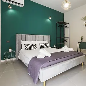 https://chianu-pal-guest-rooms.sicilyhotelsitaly.net