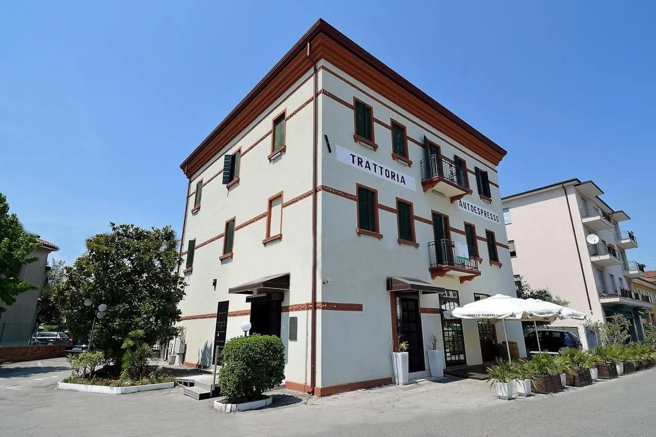 Hotel Autoespresso Venice - Atika & Atif Маргера