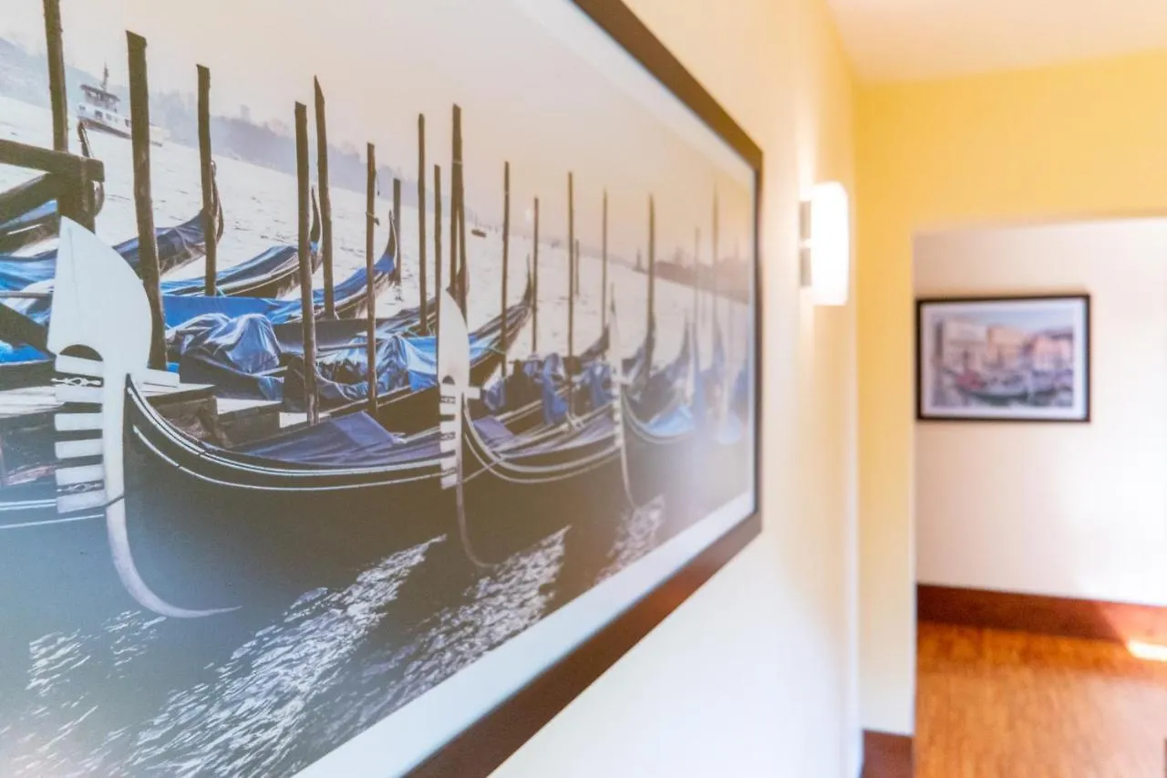 Hotel Autoespresso Venice - Atika & Atif Marghera