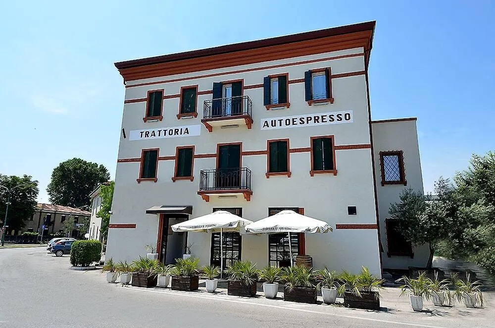 ***  Hotel Autoespresso Venice - Atika & Atif Marghera Italy
