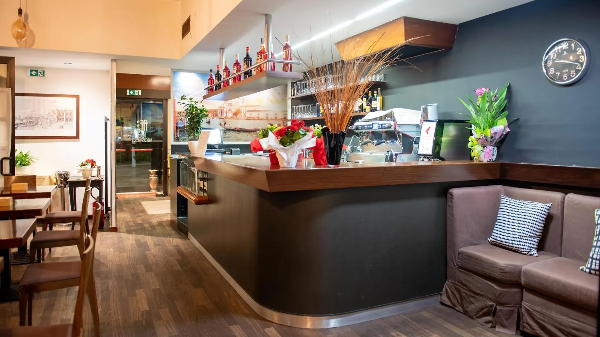 ***  Hotel Autoespresso Venice - Atika & Atif Маргера Италия